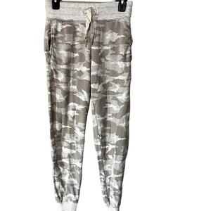 Athleta Balance Beige Camo Printed Joggers XXS neutral sweatpants athleisure